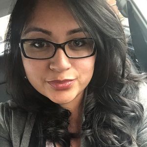 Meet your Posher, Myra